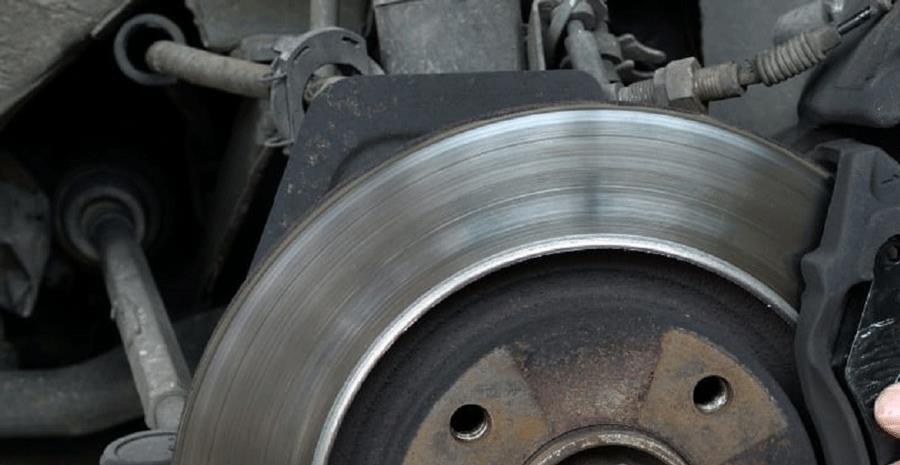 Những tác hại của việc không thay dầu phanh ô tô định kỳ