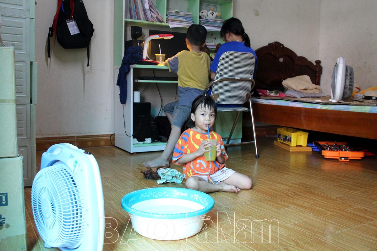 Sự sẻ chia, hỗ trợ nhau giúp “giảm nhiệt” ở các Khu trọ công nhân khi nắng nóng