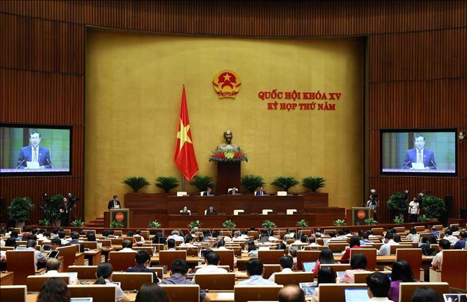 Quốc hội thảo luận về quản lý các nguồn lực cho công tác phòng, chống dịch COVID-19