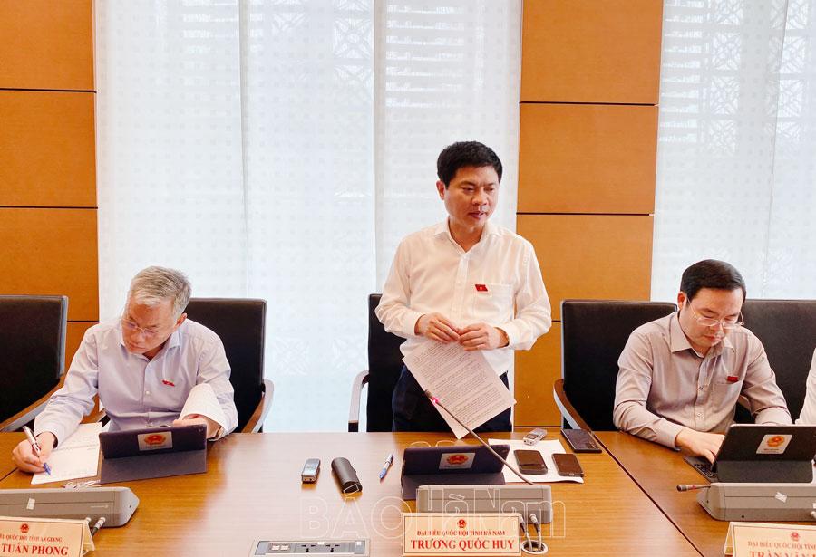 Kỳ họp thứ 5, Quốc hội khóa XV: Quy định cụ thể về việc lấy phiếu tín nhiệm đối với trường hợp cùng một lúc giữ nhiều chức danh