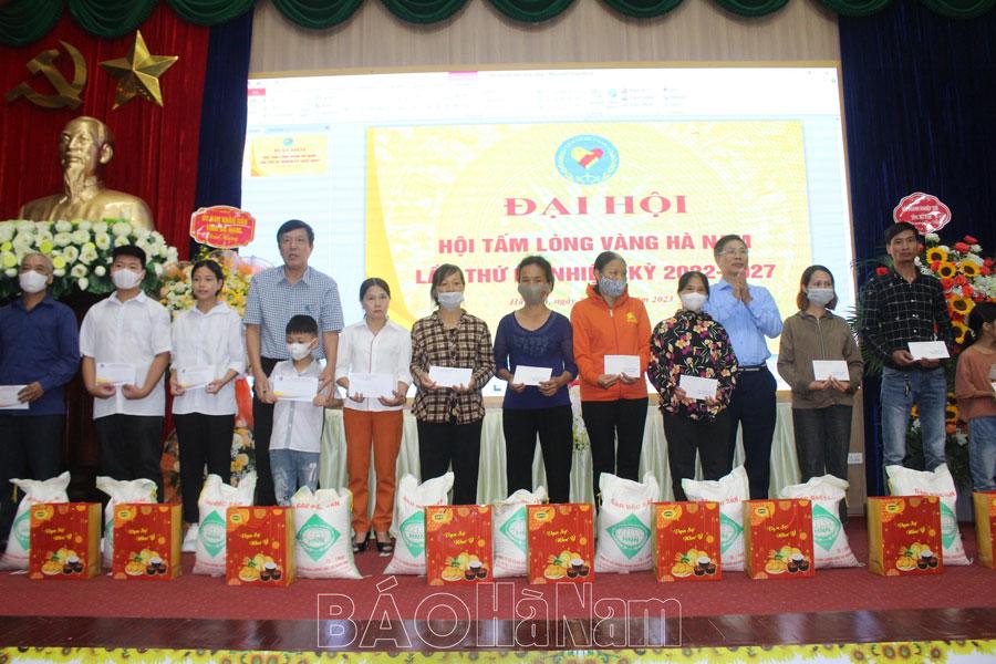 Những việc làm thiện nguyện của Hội Tấm lòng vàng Hà Nam
