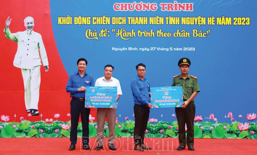 Sôi nổi chiến dịch Thanh niên tình nguyện hè