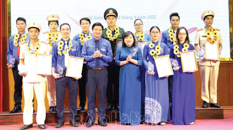 Phát huy trách nhiệm nêu gương, dám nghĩ, dám làm của cán bộ, đảng viên