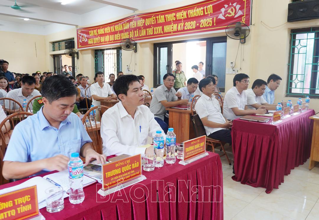 Đồng chí Chủ tịch UBND tỉnh Trương Quốc Huy trực tiếp trao đổi với nhân dân xã Tiên Hiệp về công tác GPMB đối với Dự án Khu đô thị thời đại và đổi mới sáng tạo