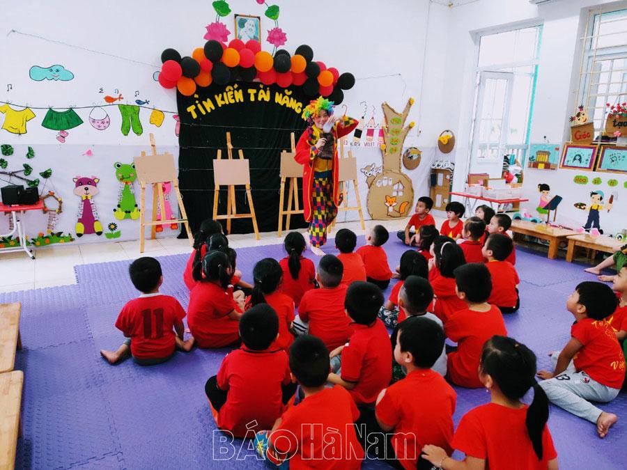 Nỗ lực thực hiện tốt nhiệm vụ giáo dục và chăm sóc trẻ mầm non