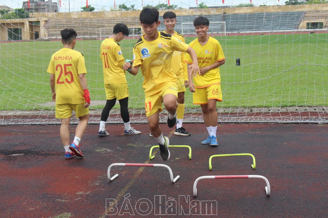 Hà Nam tích cực chuẩn bị đón các đội bóng của Nhật Bản đến tham quan và du đấu