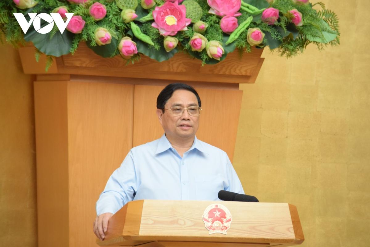 Thủ tướng: Ưu tiên tháo gỡ khó khăn cho sản xuất, kinh doanh