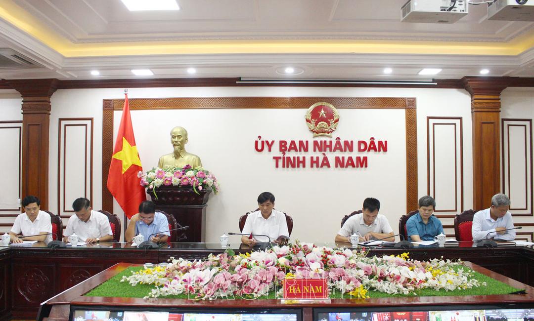 Lãnh đạo UBND tỉnh dự hội nghị lấy ý kiến sửa đổi Nghị định quy định về giá đất