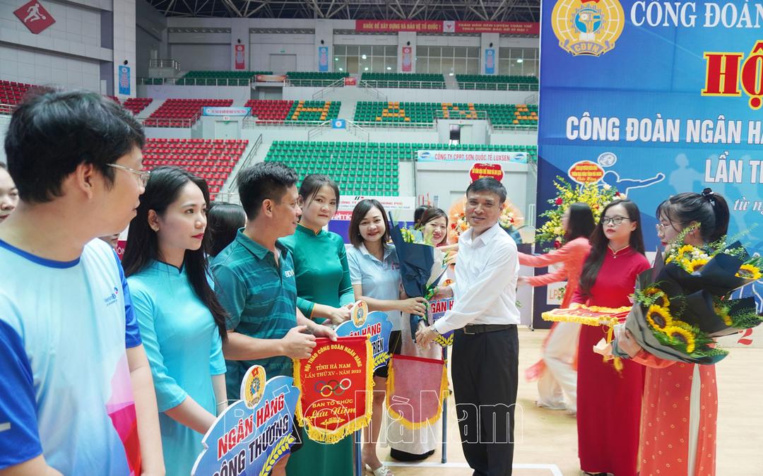 Khai mạc Hội thao truyền thống ngành ngân hàng tỉnh Hà Nam lần thứ XV