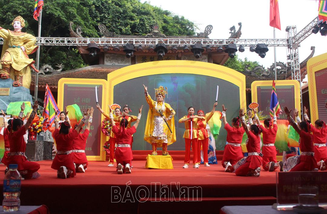 Lễ đón Bằng xếp hạng Di tích quốc gia Căn cứ địa Lạt Sơn và Khai hội truyền thống đền thờ Nữ tướng Lê Chân