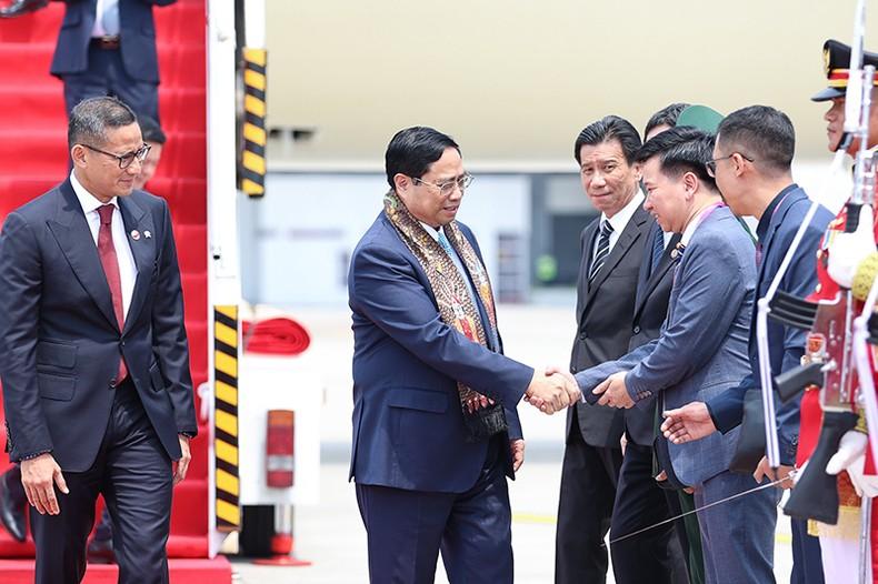 Thủ tướng Phạm Minh Chính tới Jakarta, bắt đầu chuyến tham dự Hội nghị Cấp cao ASEAN lần thứ 43 và các Hội nghị Cấp cao liên quan