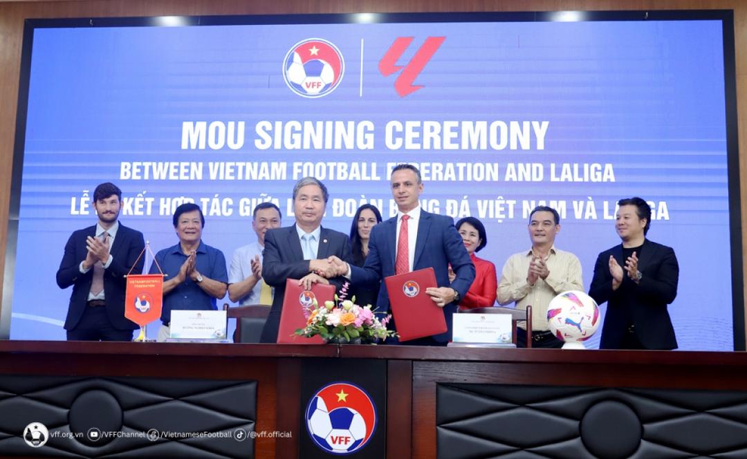 Real Madrid và Barca "bật đèn xanh" cho các tài năng trẻ của bóng đá Việt Nam