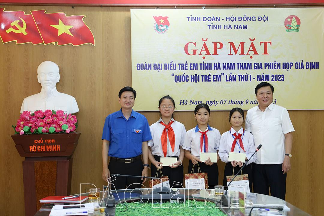 3 thiếu nhi Hà Nam tham gia Phiên họp giả định “Quốc hội trẻ em” lần thứ I năm 2023