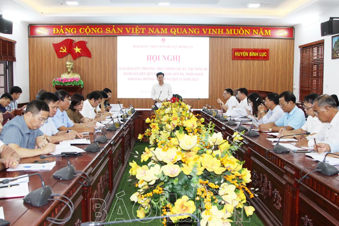 Thường trực HĐND huyện Bình Lục giao ban với thường trực HĐND các xã, thị trấn