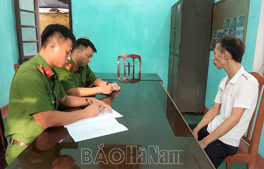 Công an huyện Thanh Liêm bắt đối tượng truy nã đang lẩn trốn tại TP.Hồ Chí Minh