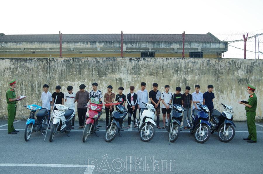 Công an huyện Kim Bảng bắt 19 đối tượng gây rối trật tự công cộng