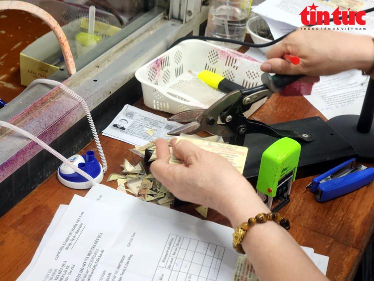 Cục Đường bộ Việt Nam: Chưa có văn bản quy định phải đổi bằng lái xe máy bản giấy sang thẻ nhựa