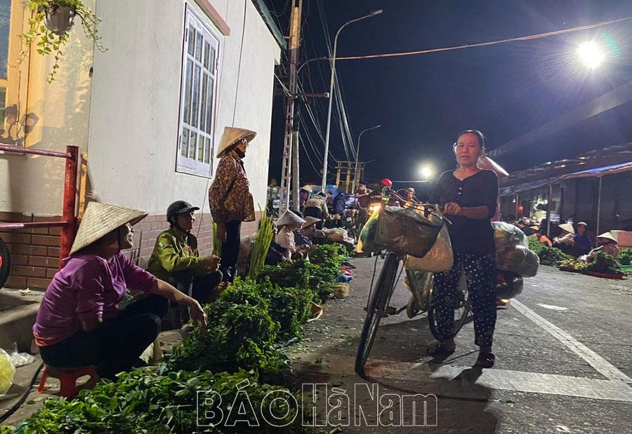 Mưu sinh ở chợ đêm