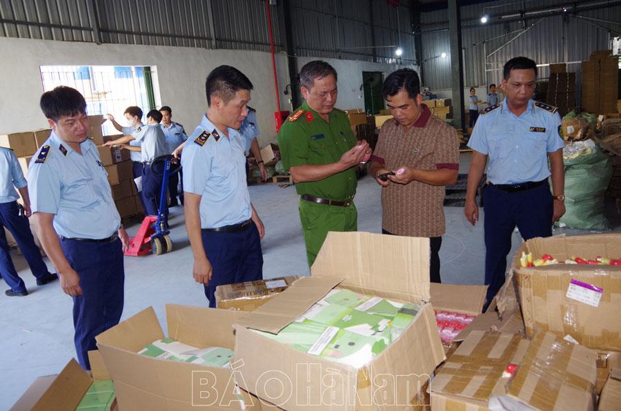 Công an Hà Nam phát hiện, thu giữ lô thuốc lá điện tử không rõ nguồn gốc xuất xứ lớn nhất từ trước tới nay