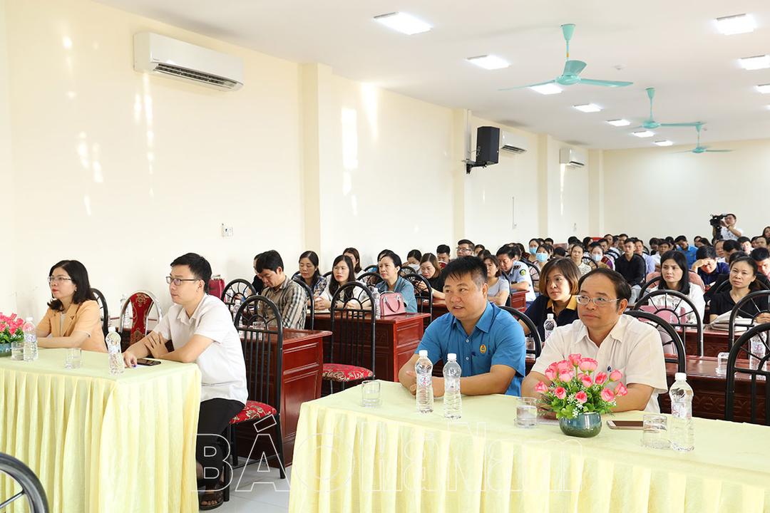 Tập huấn công tác bảo đảm trật tự an toàn giao thông trong công nhân, viên chức, lao động