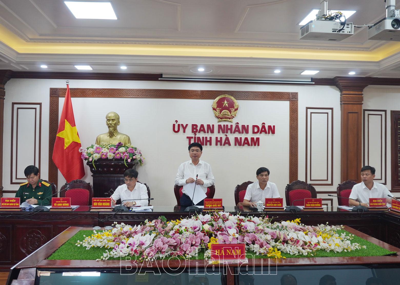 UBND tỉnh thảo luận các nội dung trình HĐND tỉnh