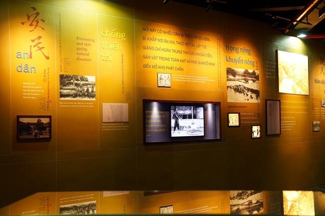 Trưng bày châu bản triều Nguyễn kết hợp công nghệ trình chiếu diễn ra ngày 17/11