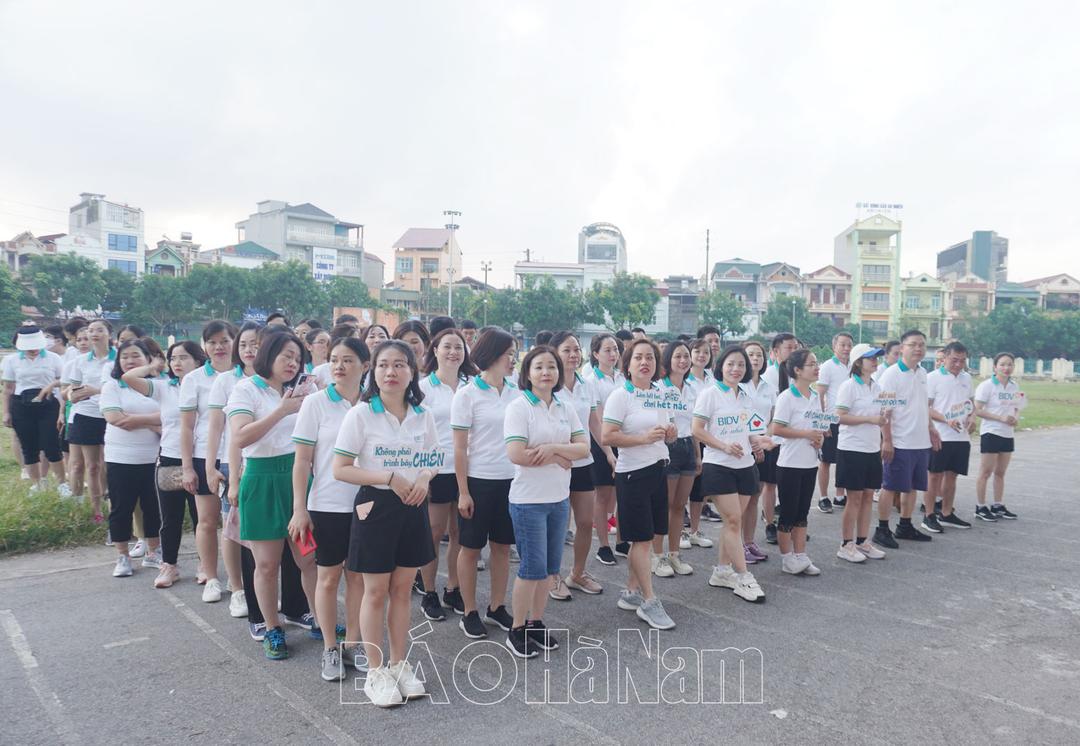 Chi nhánh BIDV Hà Nam tổ chức giải chạy ‘’Tết ấm cho người nghèo Xuân Giáp Thìn 2024’’