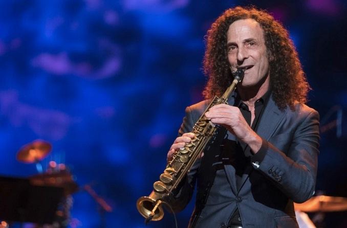 Nghệ sĩ Kenny G sẽ tặng kèn saxophone để bán đấu giá gây quỹ thiện nguyện tại Việt Nam