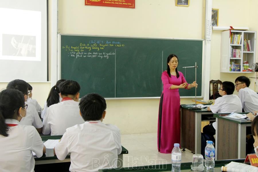 Tăng cường đưa giáo dục STEM vào trường học