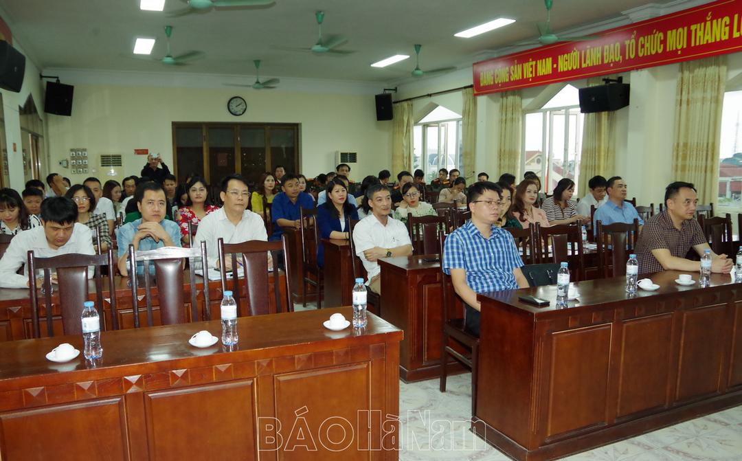 Công an Hà Nam đẩy mạnh tuyên truyền nâng cao nhận thức về các hình thức lừa đảo, chiếm đoạt tài sản trên không gian mạng