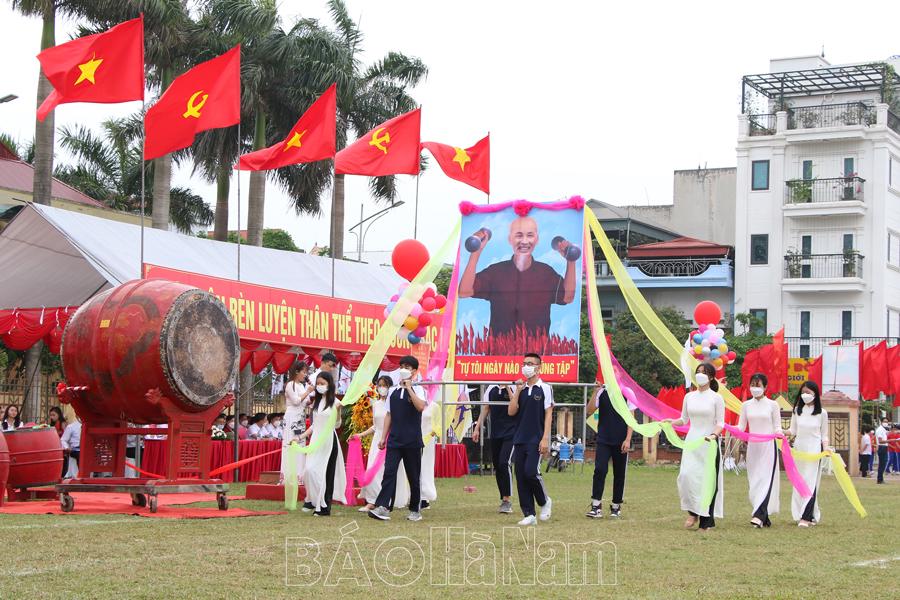 Xây dựng đời sống văn hóa ở những xã NTM nâng cao, NTM kiểu mẫu