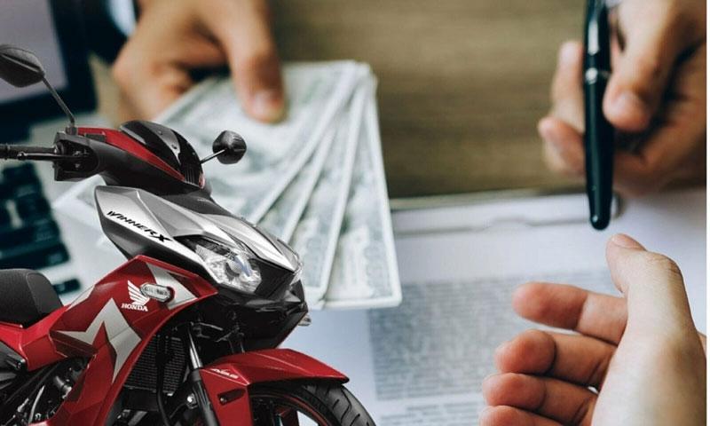 Chưa đủ 18 tuổi có được đứng tên trên đăng ký xe máy?