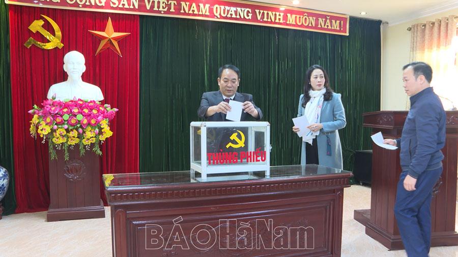 Thanh Liêm bỏ phiếu đề nghị xét công nhận 2 xã Liêm Túc và Liêm Thuận đạt chuẩn NTM nâng cao năm 2023