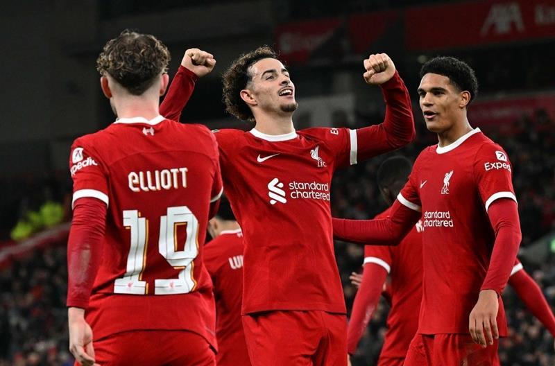 Thắng West Ham 5-1, Liverpool vào bán kết Cúp Liên đoàn Anh