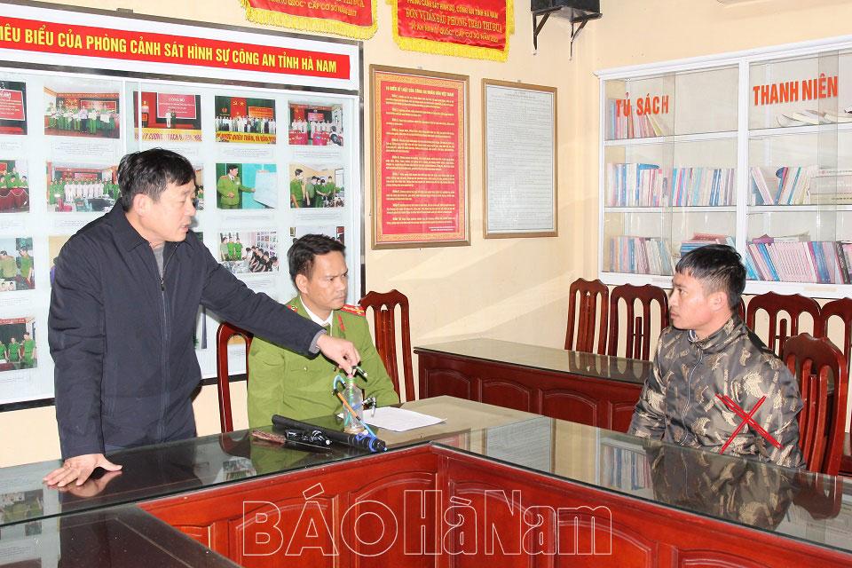 Bắt đối tượng bắt giữ người trái pháp luật, cưỡng đoạt tài sản