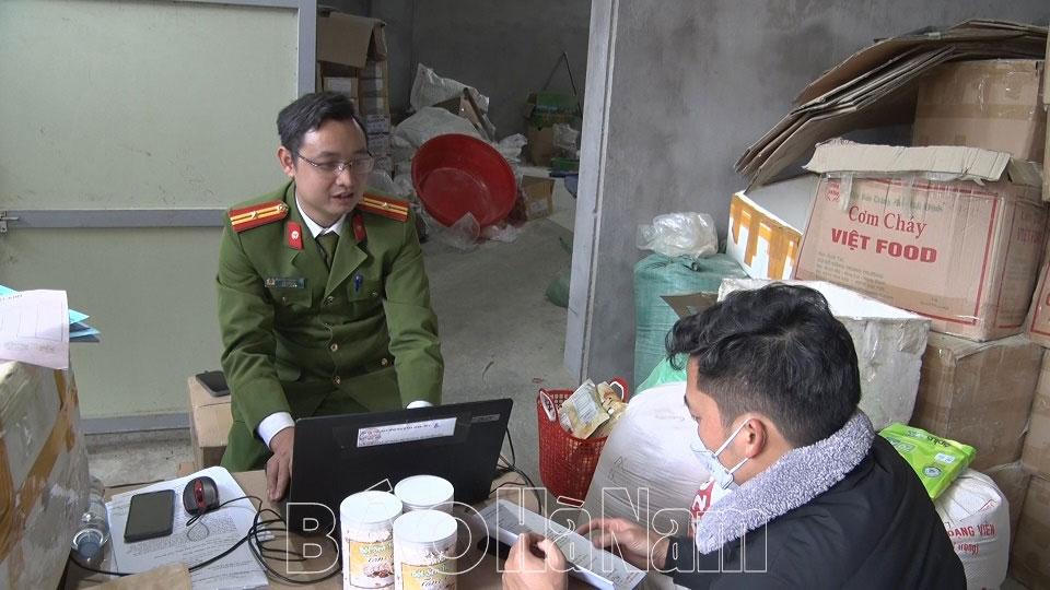 Phát hiện gần 500 hộp Bột sen ngũ cốc không rõ nguồn gốc xuất xứ tại 01 hộ kinh doanh ở Văn Xá