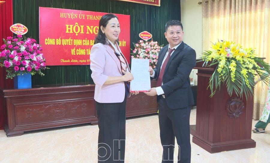 Huyện ủy Thanh Liêm tổ chức hội nghị công bố Quyết định của BTV Tỉnh ủy về công tác cán bộ.