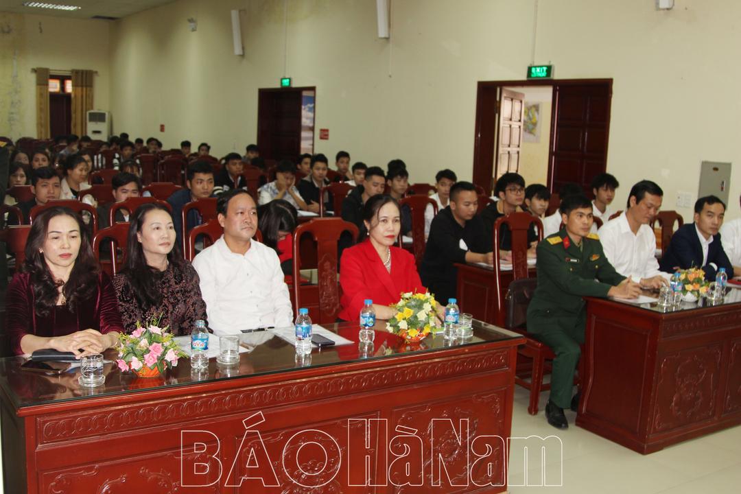 Thành ủy Phủ Lý khai giảng lớp nhận thức về Đảng khóa XIV, nhiệm kỳ 2020-2025