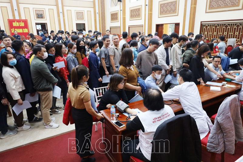 Ngày hội hiến máu tình nguyện tại Kim Bảng thu được 634 đơn vị máu