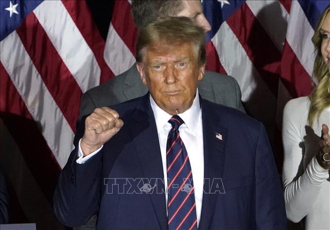 Ông Donald Trump hầu tòa sau chiến thắng trong cuộc bầu cử sơ bộ tại New Hampshire