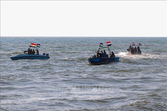 Mỹ, Anh không kích cảng Yemen sau vụ tấn công của Houthi