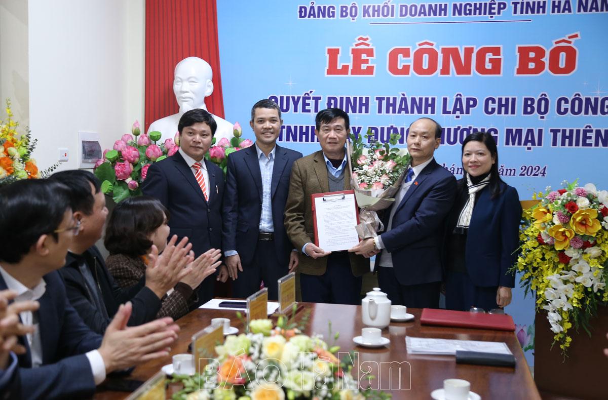 Thành lập Chi bộ Công ty TNHH Xây dựng thương mại Thiên Á