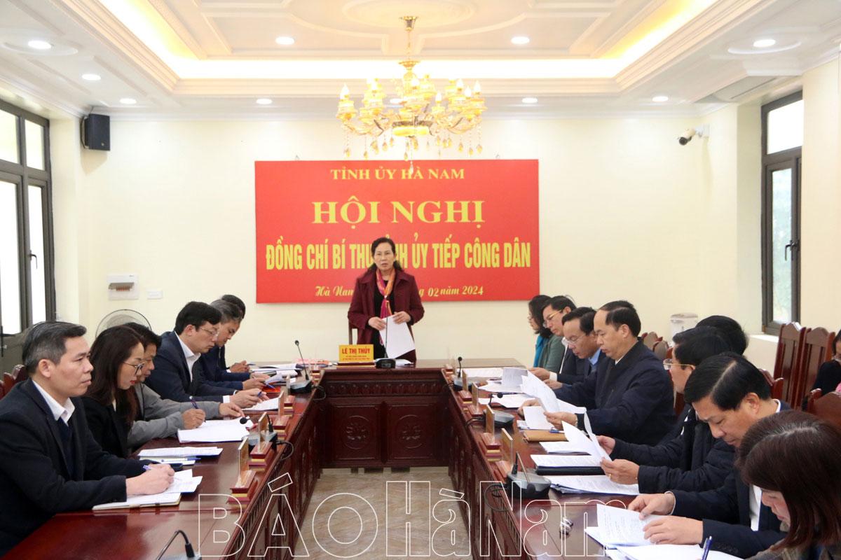 Đồng chí Bí thư Tỉnh ủy Lê Thị Thủy tiếp công dân định kỳ tháng 2/2024