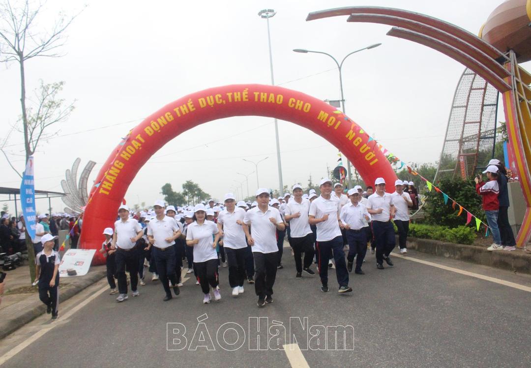 Sở VH,TT&DL phát động Tháng hoạt động TDTT và ngày chạy Olympic vì sức khỏe toàn dân năm 2024