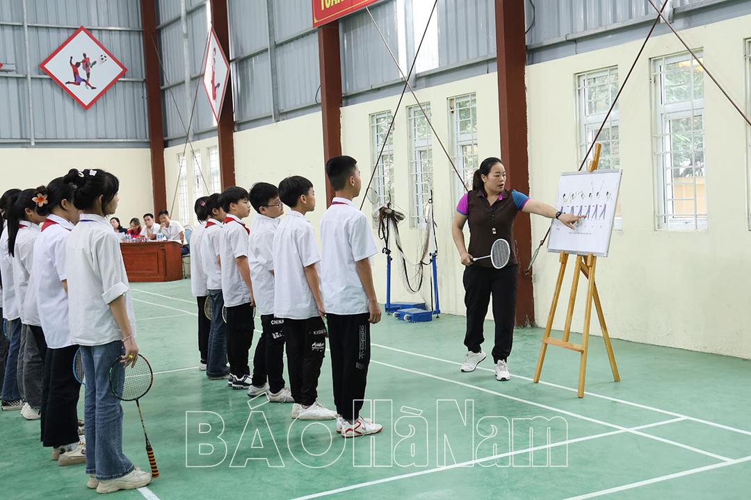 Khai mạc Hội thi Giáo viên dạy giỏi, giáo viên chủ nhiệm lớp giỏi cấp THCS thành phố Phủ Lý năm học 2023 - 2024