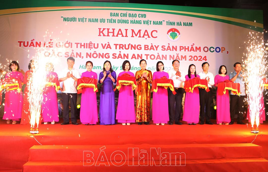 Hà Nam khai mạc Tuần lễ giới thiệu và trưng bày sản phẩm OCOP, đặc sản, nông sản an toàn