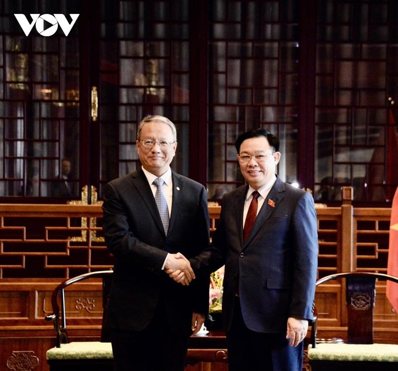 Chủ tịch Quốc hội Vương Đình Huệ tiếp các tập đoàn lớn của Trung Quốc