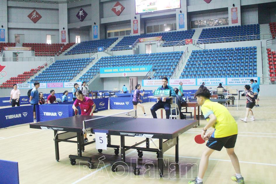 Đẩy mạnh phong trào tập luyện bóng bàn