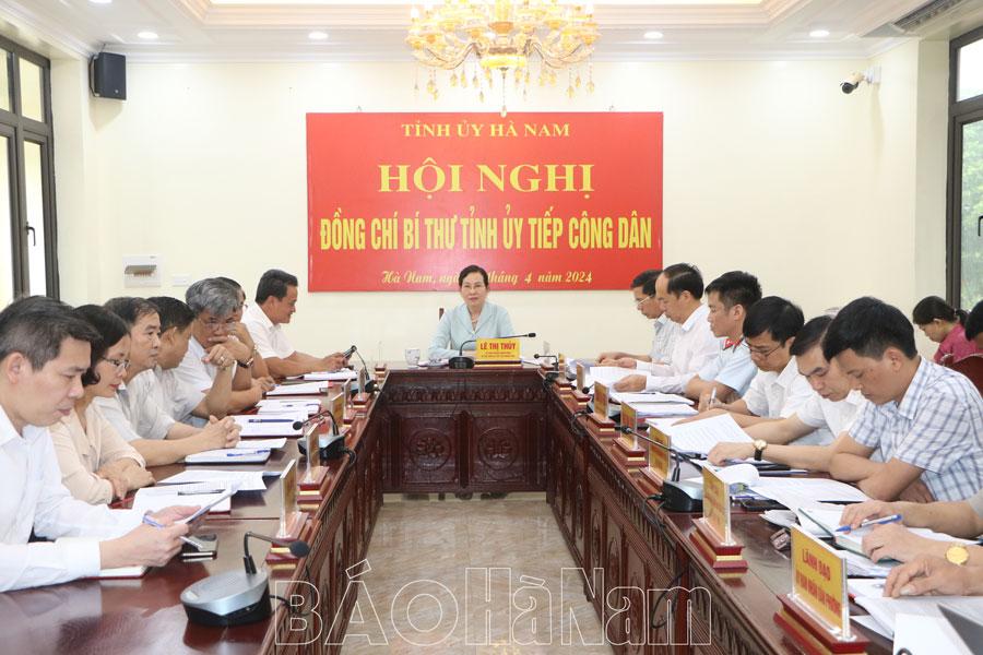 Đồng chí Bí thư Tỉnh ủy Lê Thị Thủy tiếp công dân định kỳ tháng 4