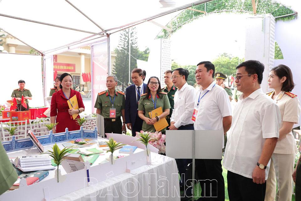 Công an Hà Nam tổ chức Liên hoan tuyên truyền, giới thiệu sách năm 2024